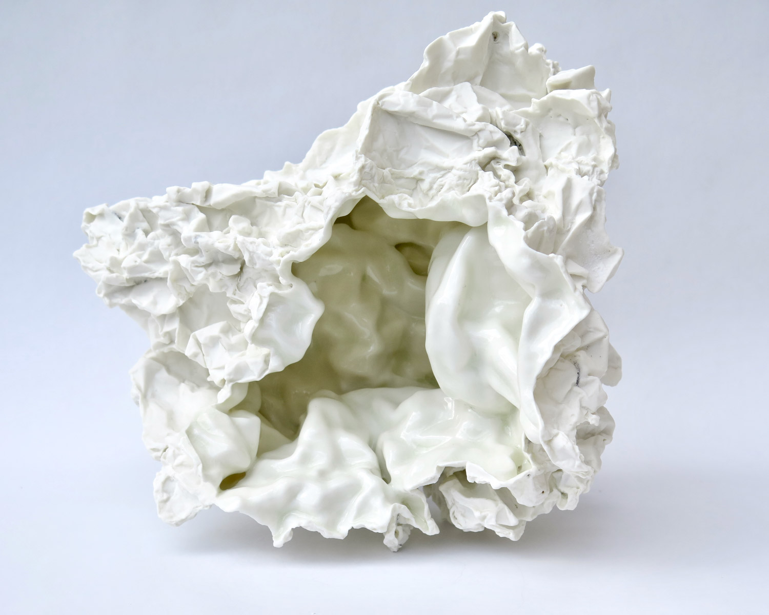 "Au coeur du songe", 2023. Porcelaine, impression par coulage. H. 25 x L. 29 x P. 18 cm